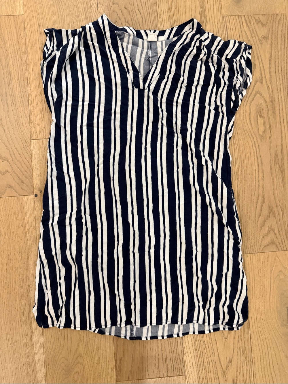 Gap Navy and White Vertical Stripe V-Neck Tunic beach cover
